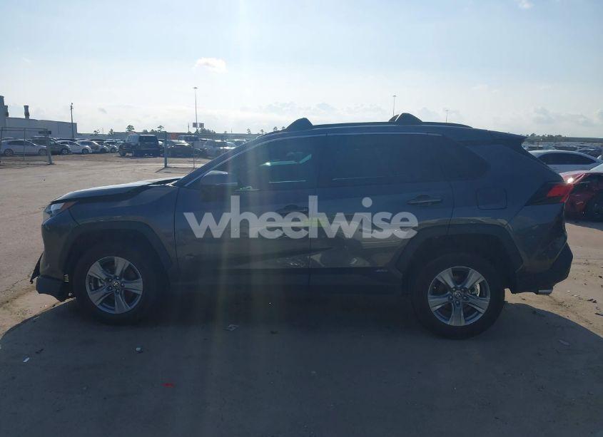 Photo 14 of 2022 Toyota Rav4 HYBRID XLE (VIN 4T3RWRFV2NU061625)