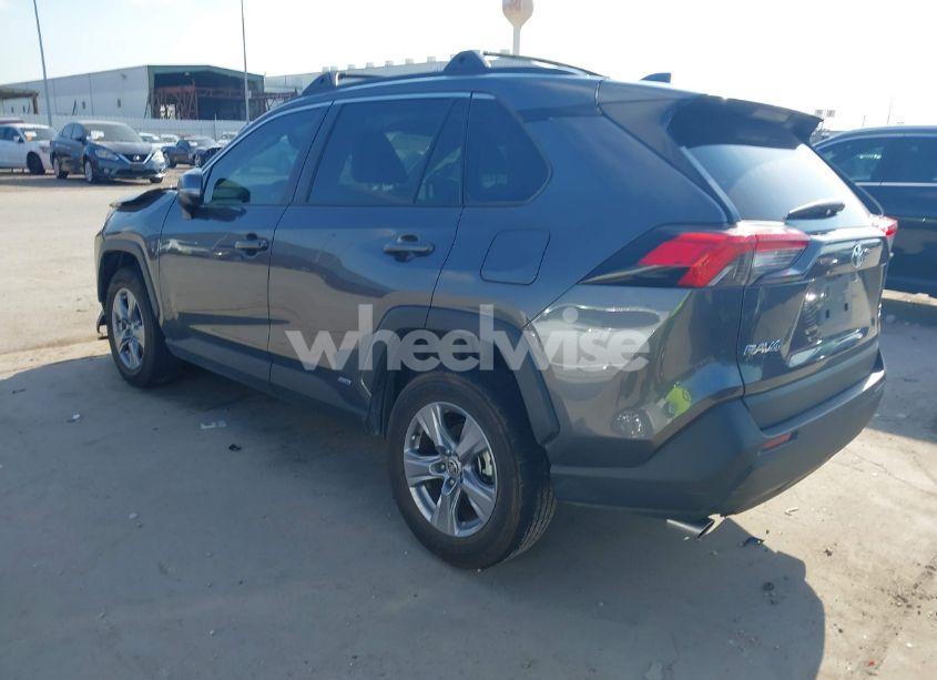 Photo 3 of 2022 Toyota Rav4 HYBRID XLE (VIN 4T3RWRFV2NU061625)