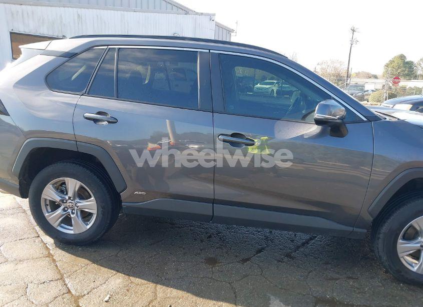 Photo 13 of 2022 Toyota Rav4 HYBRID XLE (VIN 4T3RWRFV2NU079364)