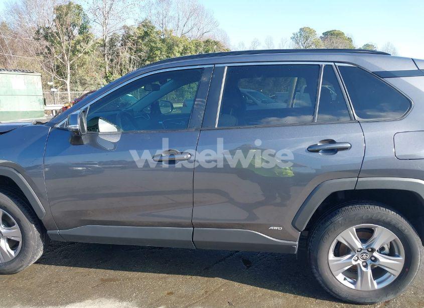 Photo 14 of 2022 Toyota Rav4 HYBRID XLE (VIN 4T3RWRFV2NU079364)