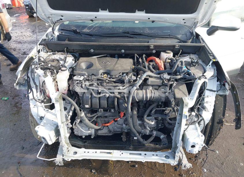 Photo 10 of 2022 Toyota Rav4 HYBRID XLE (VIN 4T3RWRFV3NU051850)