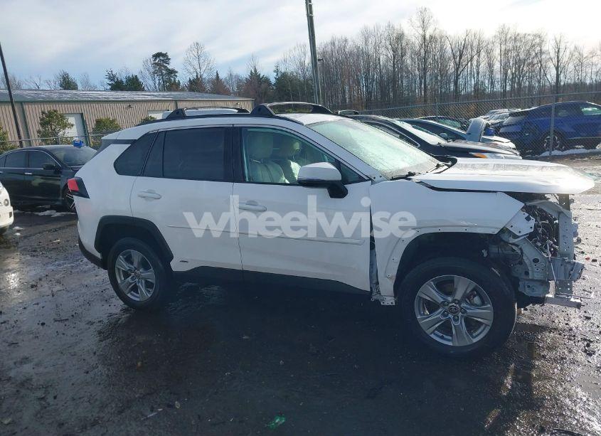 Photo 14 of 2022 Toyota Rav4 HYBRID XLE (VIN 4T3RWRFV3NU051850)