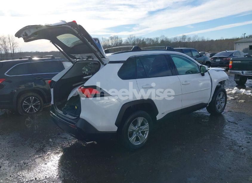 Photo 4 of 2022 Toyota Rav4 HYBRID XLE (VIN 4T3RWRFV3NU051850)