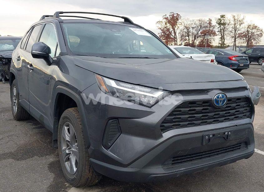 2024 Toyota Rav4 HYBRID XLE (VIN 4T3RWRFV3RU124754) main photo