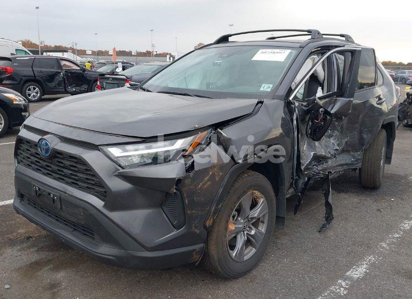 Photo 2 of 2024 Toyota Rav4 HYBRID XLE (VIN 4T3RWRFV3RU124754)