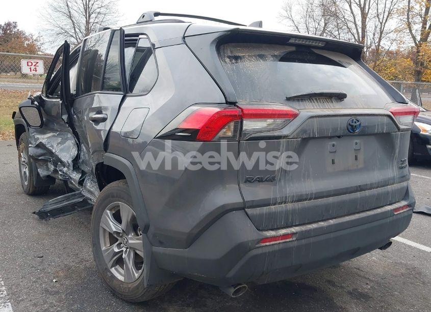 Photo 3 of 2024 Toyota Rav4 HYBRID XLE (VIN 4T3RWRFV3RU124754)