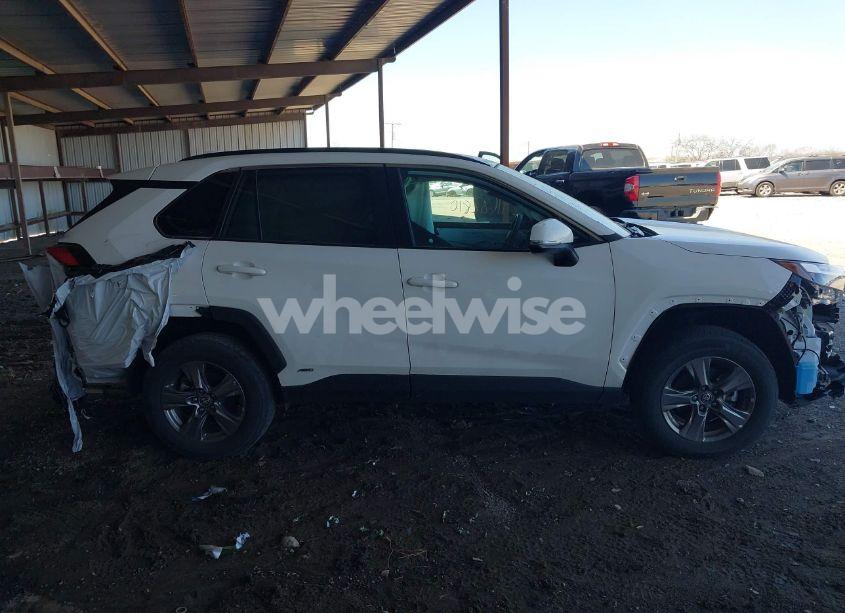 Photo 14 of 2024 Toyota Rav4 HYBRID XLE (VIN 4T3RWRFV3RU133020)