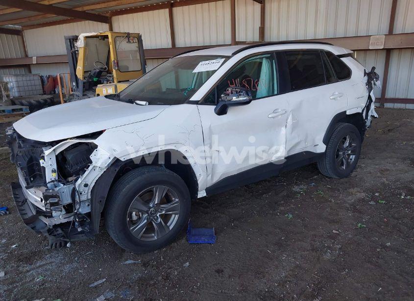 Photo 2 of 2024 Toyota Rav4 HYBRID XLE (VIN 4T3RWRFV3RU133020)