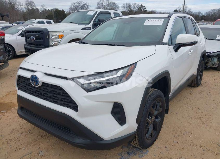 Photo 2 of 2024 Toyota Rav4 HYBRID XLE (VIN 4T3RWRFV3RU138380)