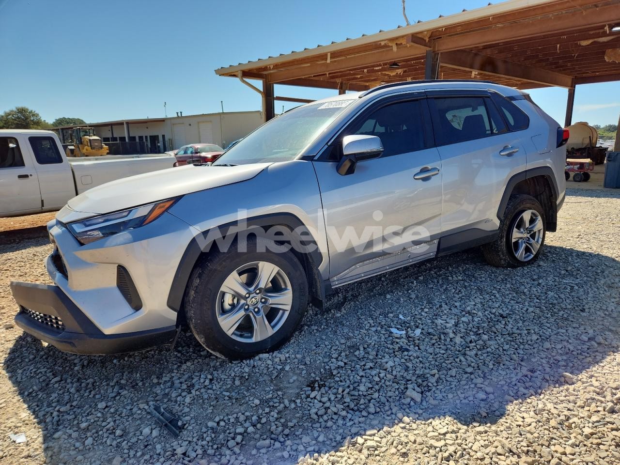 2024 TOYOTA RAV4 XLE (VIN 4T3RWRFV3RU162873) main photo