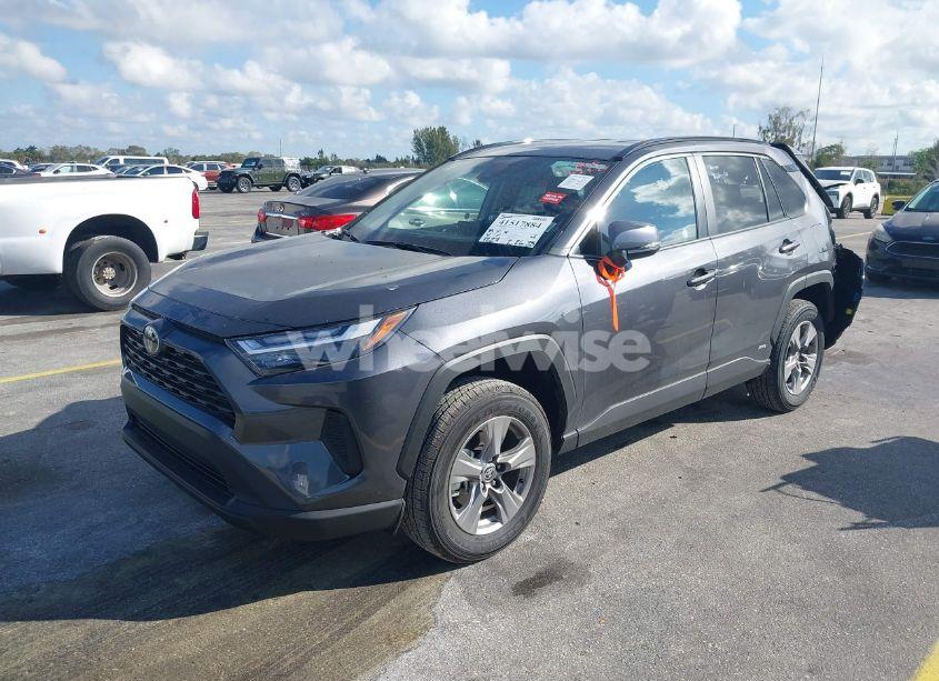 Photo 2 of 2025 Toyota Rav4 HYBRID XLE (VIN 4T3RWRFV3SU165097)