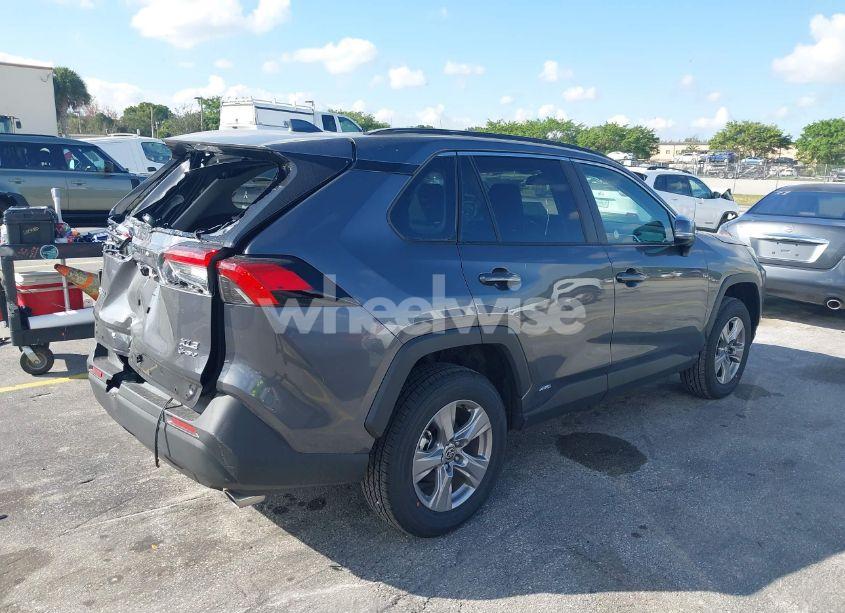 Photo 4 of 2025 Toyota Rav4 HYBRID XLE (VIN 4T3RWRFV3SU165097)