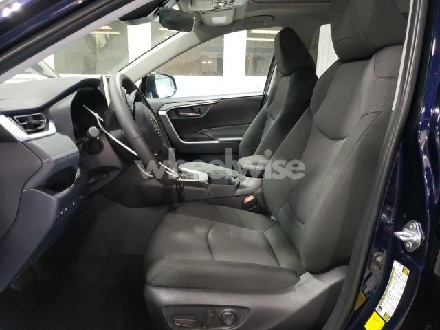 Photo 11 of 2025 TOYOTA RAV4 XLE (VIN 4T3RWRFV3SU183275)