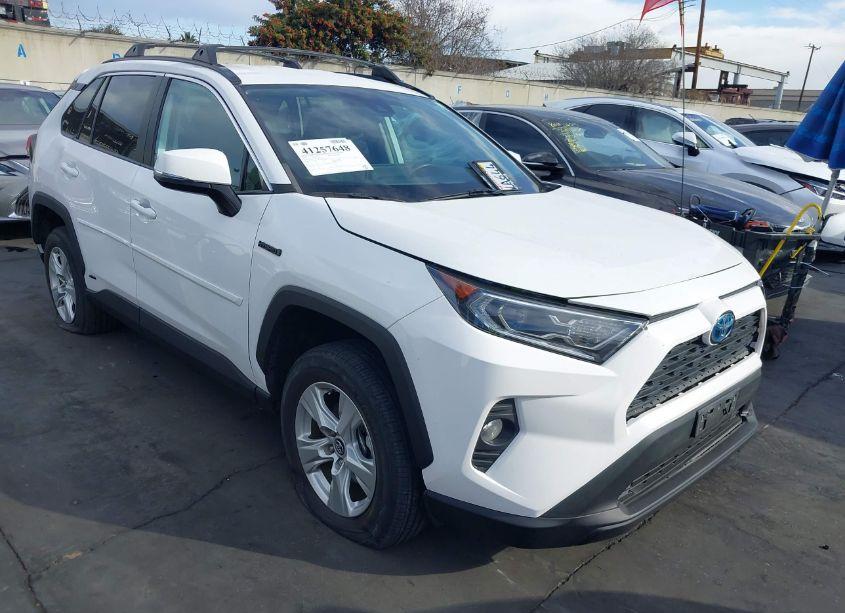 2020 Toyota Rav4 HYBRID XLE (VIN 4T3RWRFV4LU007532) main photo