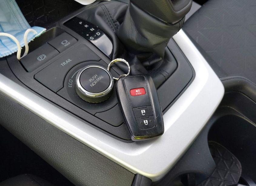 Photo 11 of 2020 Toyota Rav4 HYBRID XLE (VIN 4T3RWRFV4LU007532)