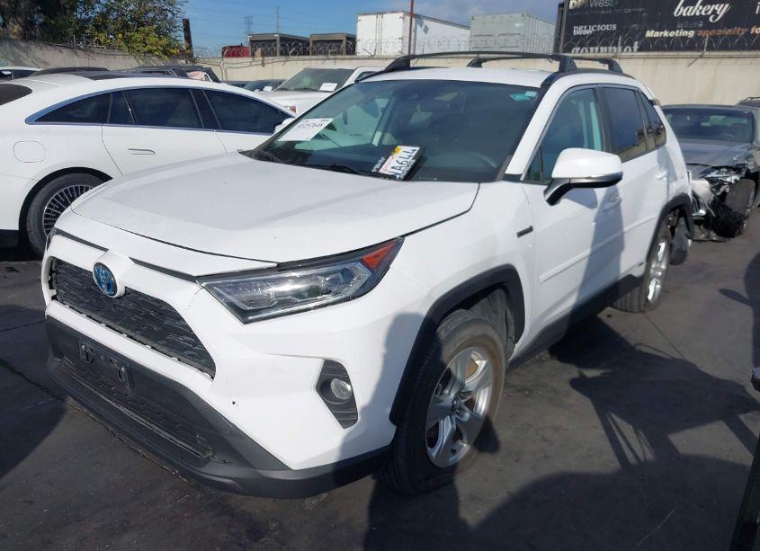 Photo 2 of 2020 Toyota Rav4 HYBRID XLE (VIN 4T3RWRFV4LU007532)