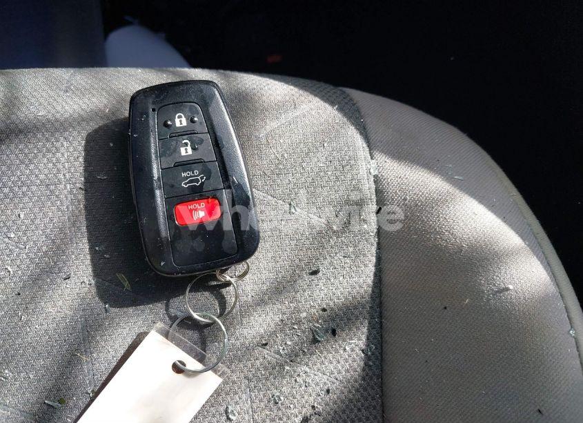 Photo 11 of 2021 Toyota Rav4 HYBRID XLE (VIN 4T3RWRFV4MU023960)