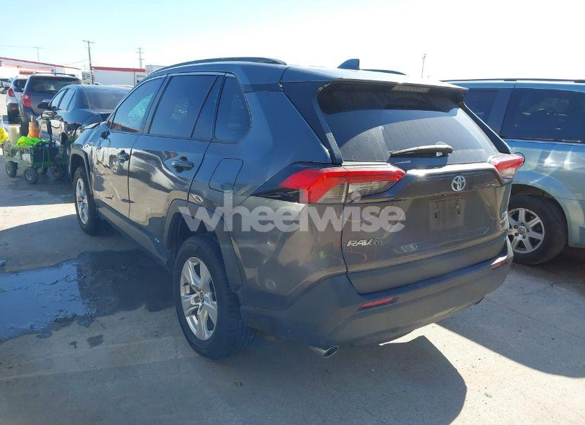 Photo 3 of 2021 Toyota Rav4 HYBRID XLE (VIN 4T3RWRFV4MU023960)