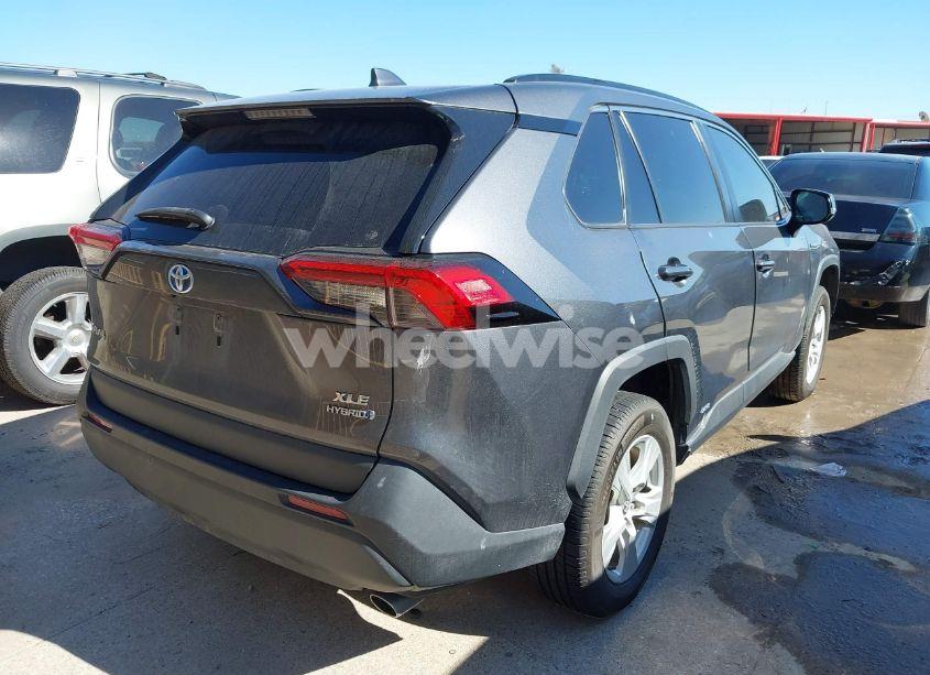 Photo 4 of 2021 Toyota Rav4 HYBRID XLE (VIN 4T3RWRFV4MU023960)
