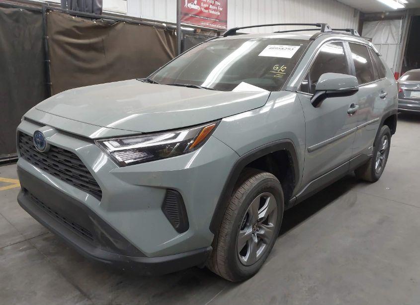 Photo 2 of 2022 Toyota Rav4 HYBRID XLE (VIN 4T3RWRFV4NU057057)