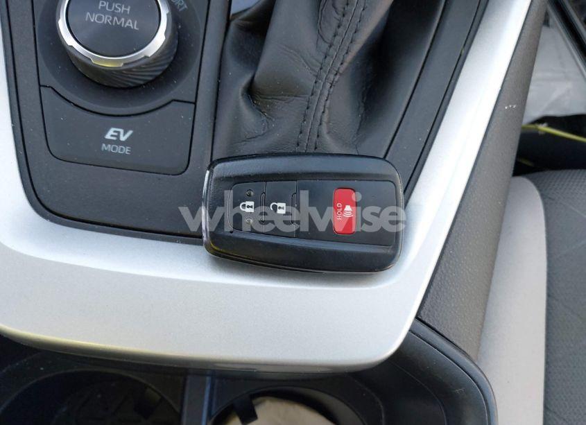 Photo 11 of 2022 Toyota Rav4 HYBRID XLE (VIN 4T3RWRFV4NU067622)
