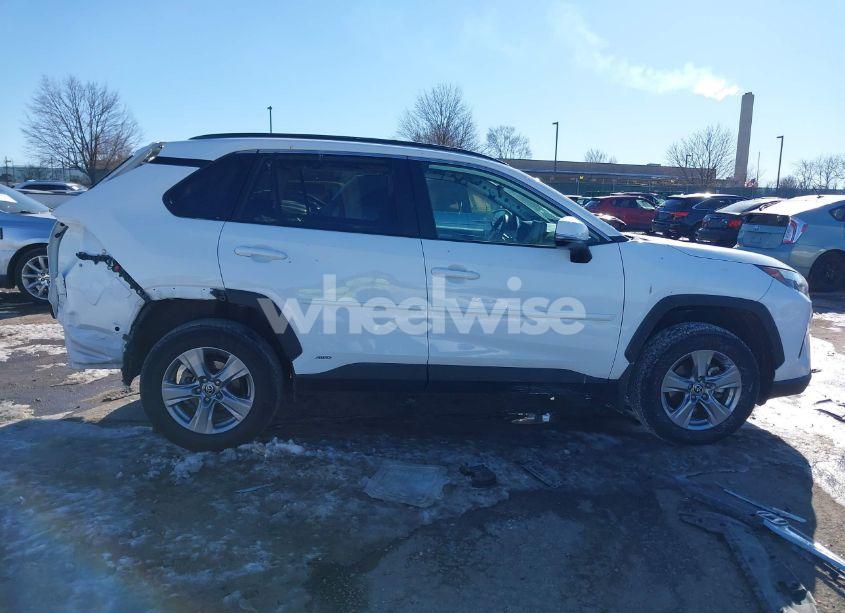 Photo 14 of 2022 Toyota Rav4 HYBRID XLE (VIN 4T3RWRFV4NU067622)