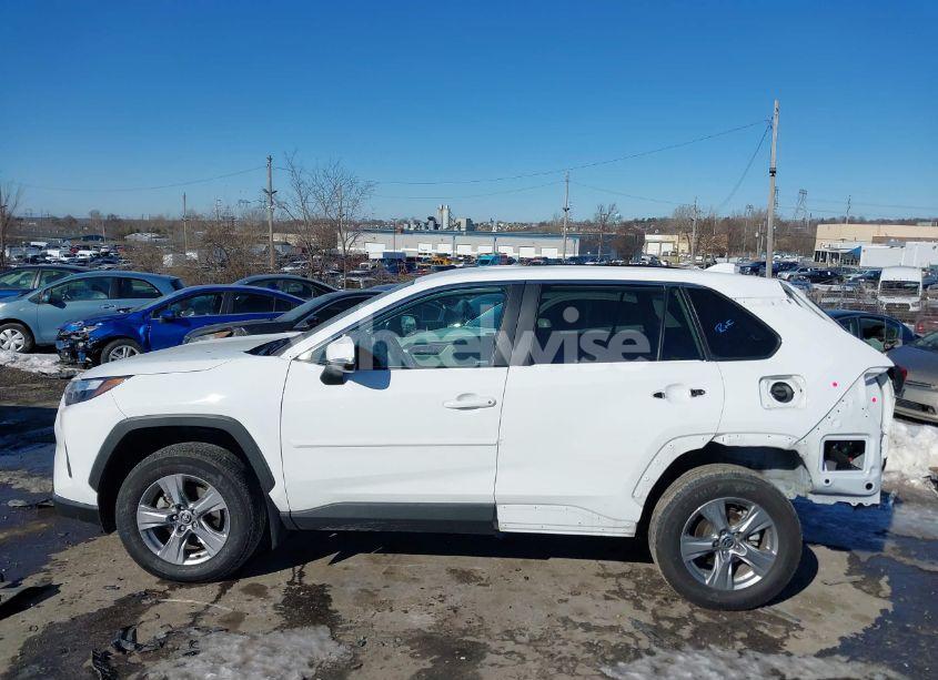 Photo 15 of 2022 Toyota Rav4 HYBRID XLE (VIN 4T3RWRFV4NU067622)