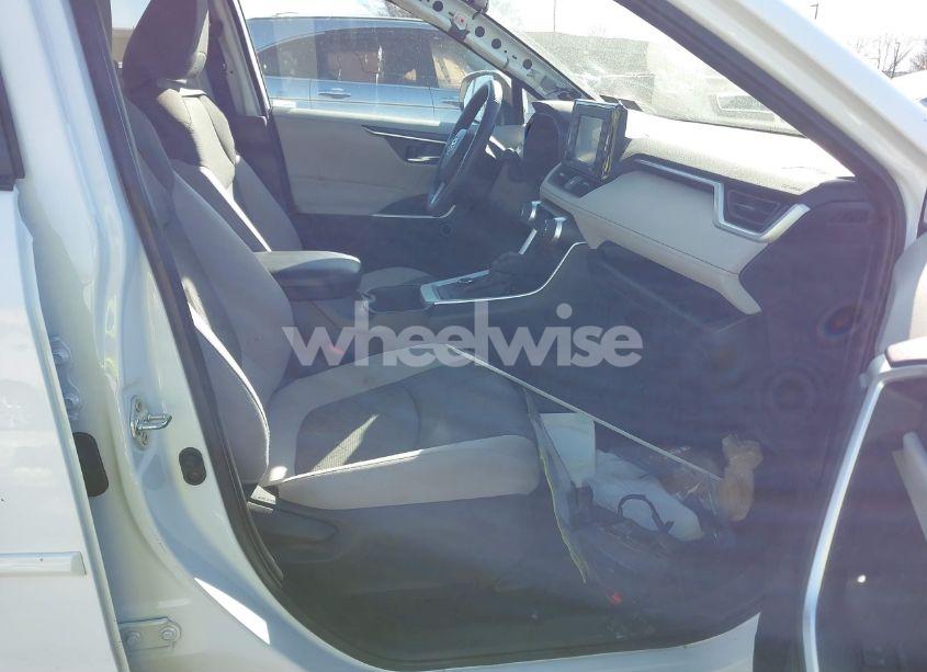 Photo 5 of 2022 Toyota Rav4 HYBRID XLE (VIN 4T3RWRFV4NU067622)