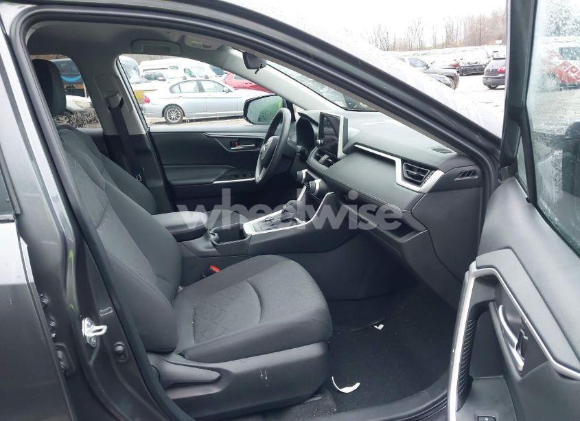 Photo 5 of 2024 Toyota Rav4 HYBRID XLE (VIN 4T3RWRFV4RU118042)