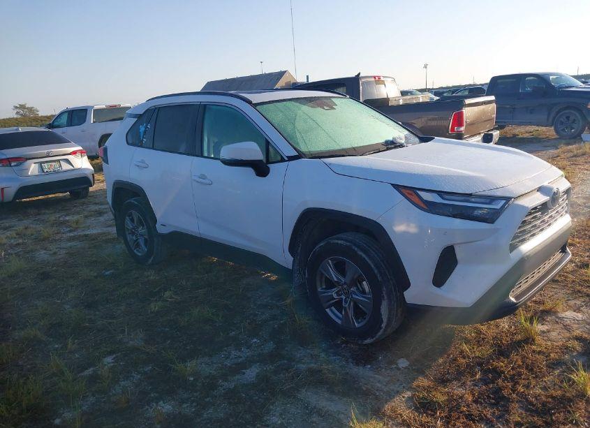 2024 Toyota Rav4 HYBRID XLE (VIN 4T3RWRFV4RU140476) main photo