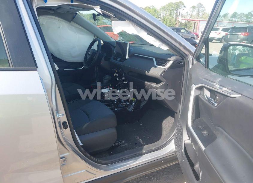 Photo 5 of 2024 Toyota Rav4 HYBRID XLE (VIN 4T3RWRFV4RU145984)