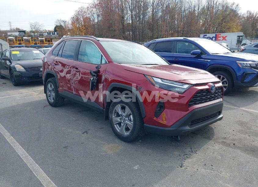 2024 Toyota Rav4 HYBRID XLE (VIN 4T3RWRFV4RU159237) main photo