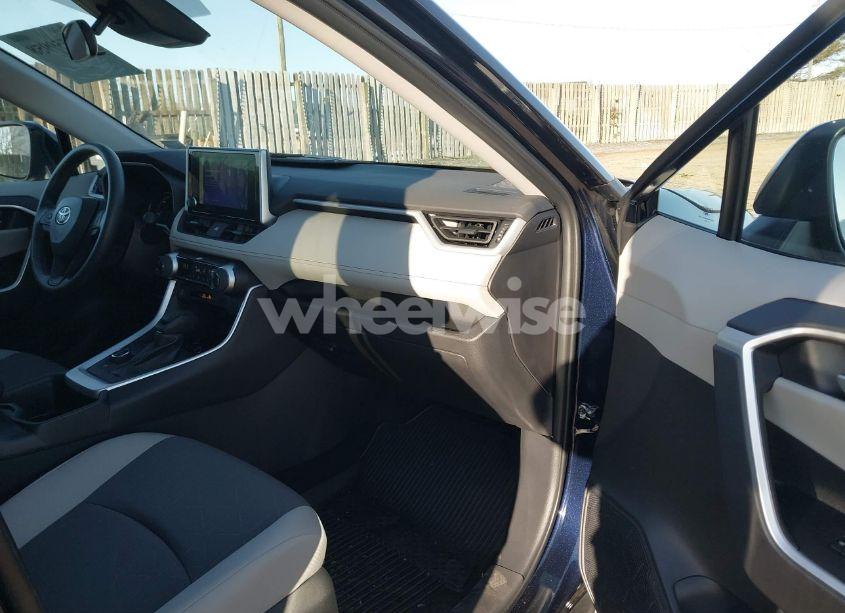 Photo 5 of 2024 Toyota Rav4 HYBRID XLE (VIN 4T3RWRFV4RU159593)