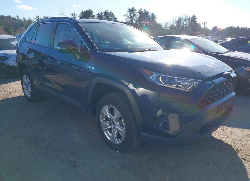2021 Toyota Rav4 HYBRID XLE (VIN 4T3RWRFV5MU049368) main photo