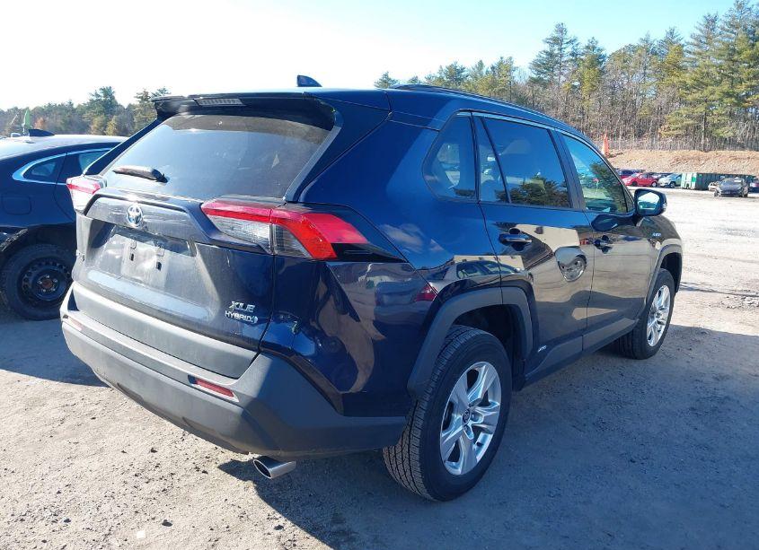 Photo 4 of 2021 Toyota Rav4 HYBRID XLE (VIN 4T3RWRFV5MU049368)