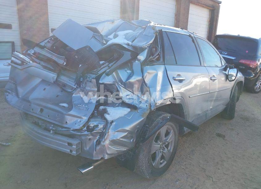 Photo 4 of 2022 Toyota Rav4 HYBRID XLE (VIN 4T3RWRFV5NU059190)