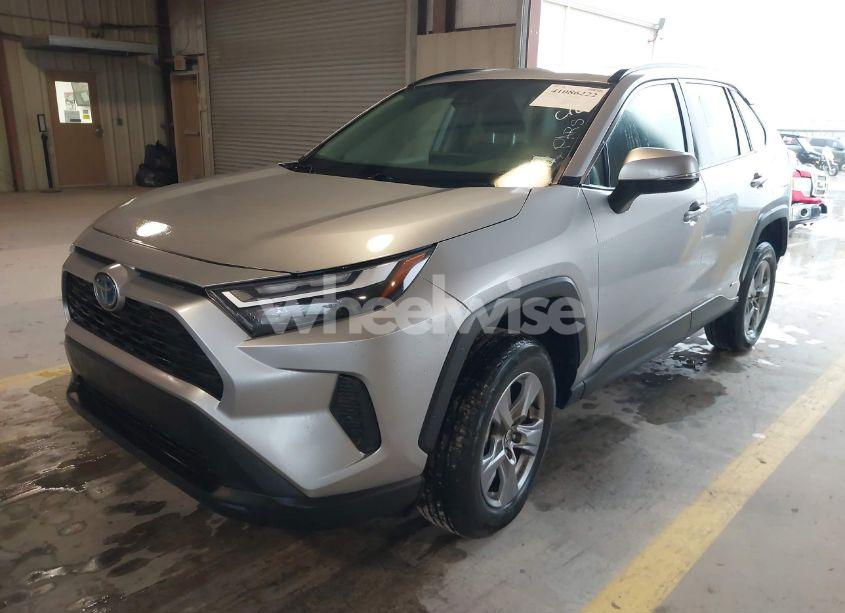 Photo 2 of 2022 Toyota Rav4 HYBRID XLE (VIN 4T3RWRFV5NU064972)