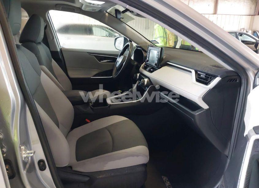 Photo 5 of 2022 Toyota Rav4 HYBRID XLE (VIN 4T3RWRFV5NU064972)