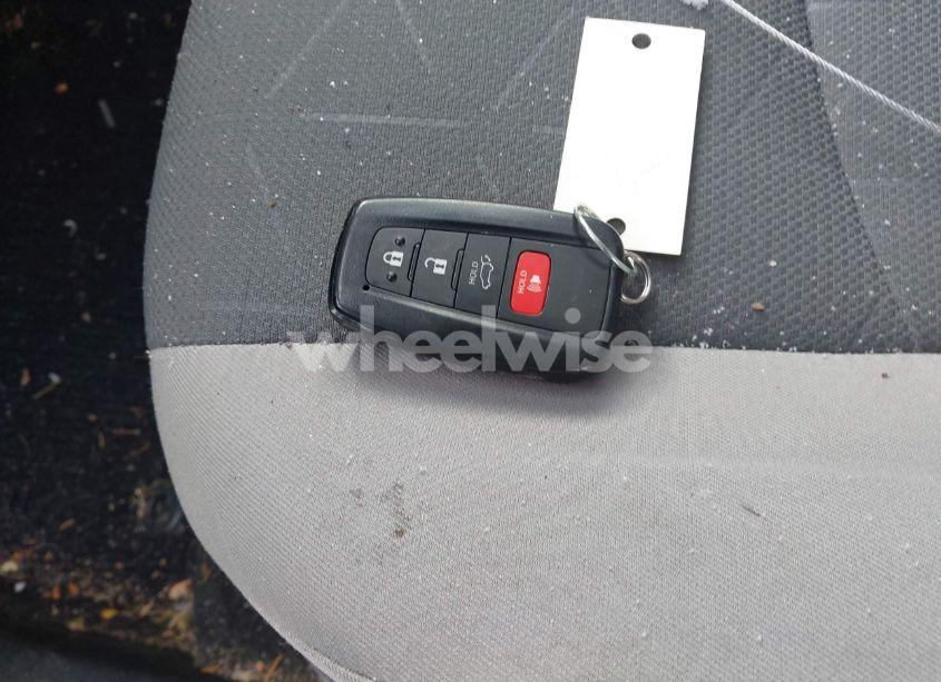 Photo 11 of 2022 Toyota Rav4 HYBRID XLE (VIN 4T3RWRFV5NU072974)