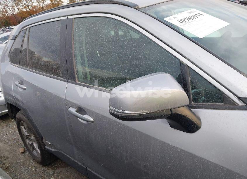 Photo 13 of 2022 Toyota Rav4 HYBRID XLE (VIN 4T3RWRFV5NU075034)