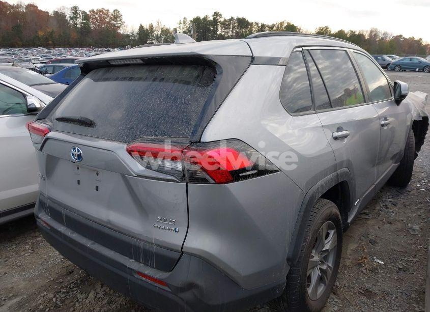 Photo 4 of 2022 Toyota Rav4 HYBRID XLE (VIN 4T3RWRFV5NU075034)