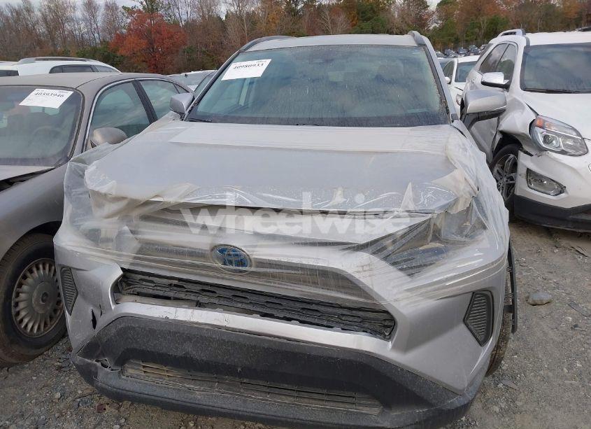 Photo 6 of 2022 Toyota Rav4 HYBRID XLE (VIN 4T3RWRFV5NU075034)