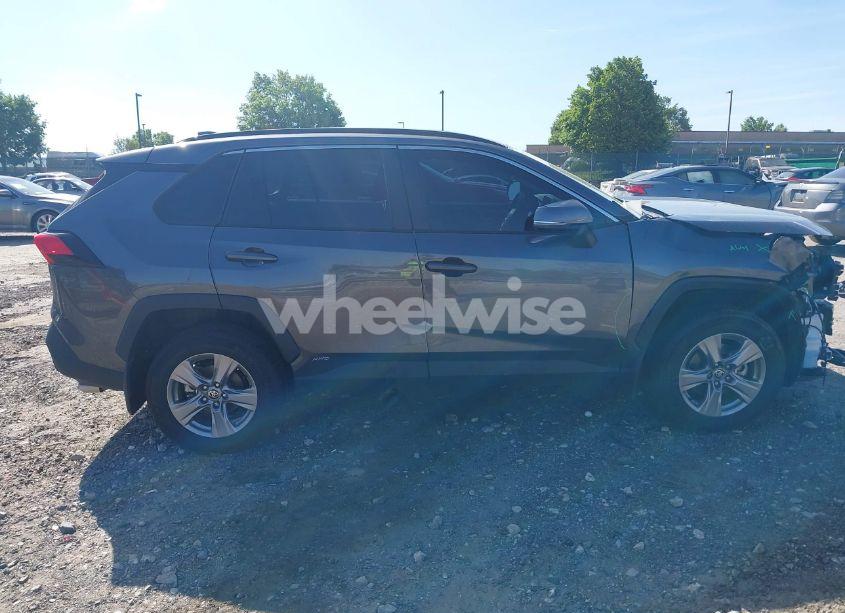 Photo 13 of 2024 Toyota Rav4 HYBRID XLE (VIN 4T3RWRFV5RU117417)