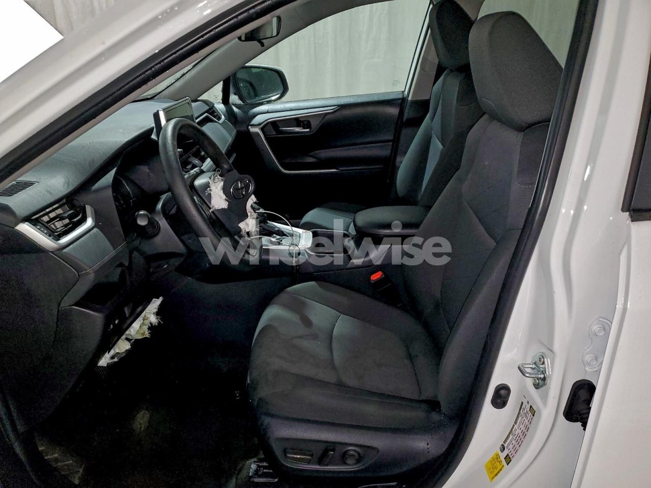 Photo 7 of 2025 TOYOTA RAV4 XLE (VIN 4T3RWRFV5SU167448)