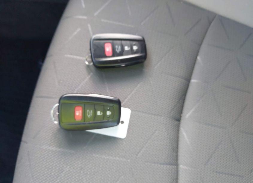 Photo 11 of 2021 Toyota Rav4 HYBRID XLE (VIN 4T3RWRFV6MU012684)