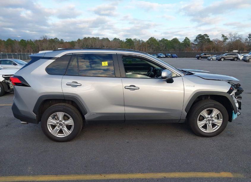 Photo 14 of 2021 Toyota Rav4 HYBRID XLE (VIN 4T3RWRFV6MU012684)