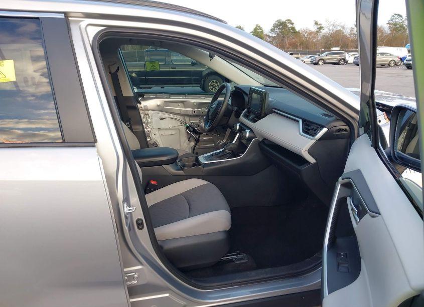 Photo 5 of 2021 Toyota Rav4 HYBRID XLE (VIN 4T3RWRFV6MU012684)