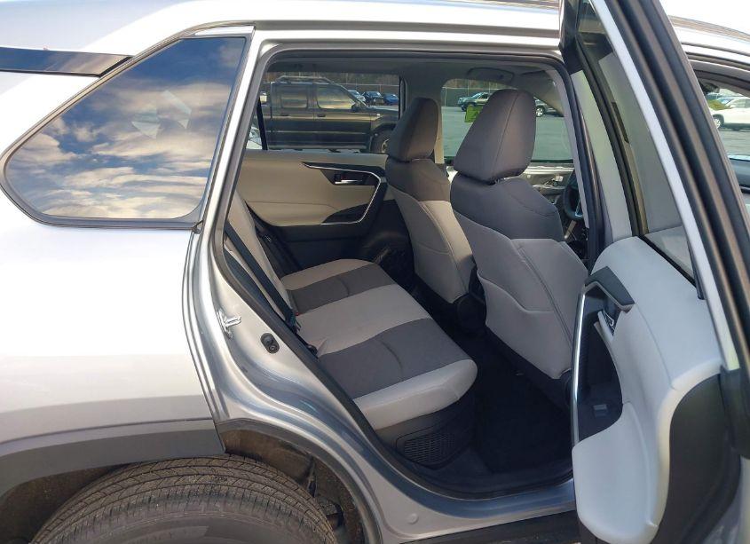 Photo 8 of 2021 Toyota Rav4 HYBRID XLE (VIN 4T3RWRFV6MU012684)