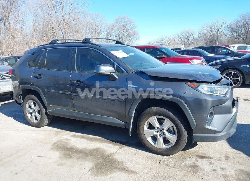 Photo 13 of 2021 Toyota Rav4 HYBRID XLE (VIN 4T3RWRFV6MU037326)