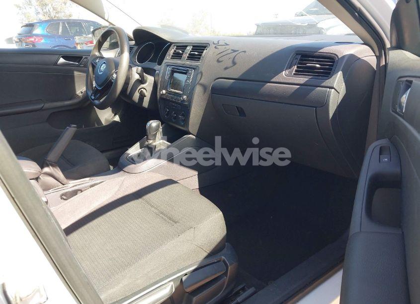 Photo 5 of 2016 Volkswagen Jetta 1.4T S (VIN 4T3RWRFV6NU******)